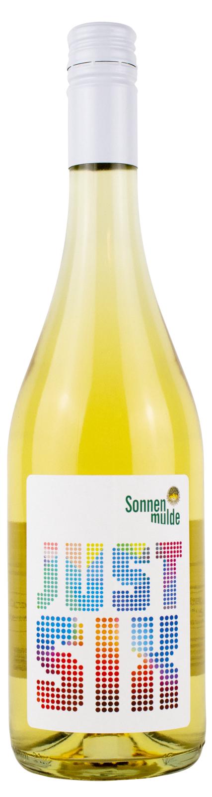 Eine Flasche JUST SIX